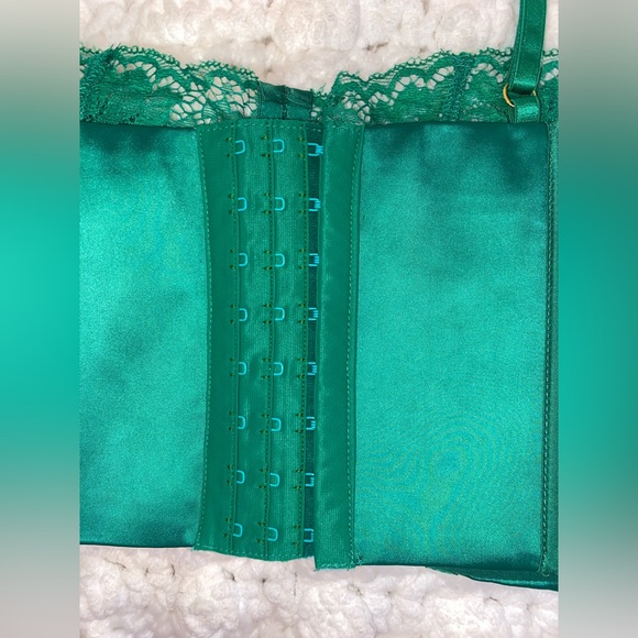 Meshki lake lace corset top - green - Picture 5 of 8